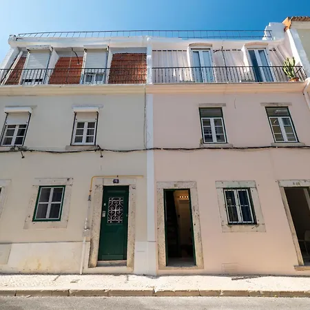 Apartment Cozy Flat With Terrace Lissabon